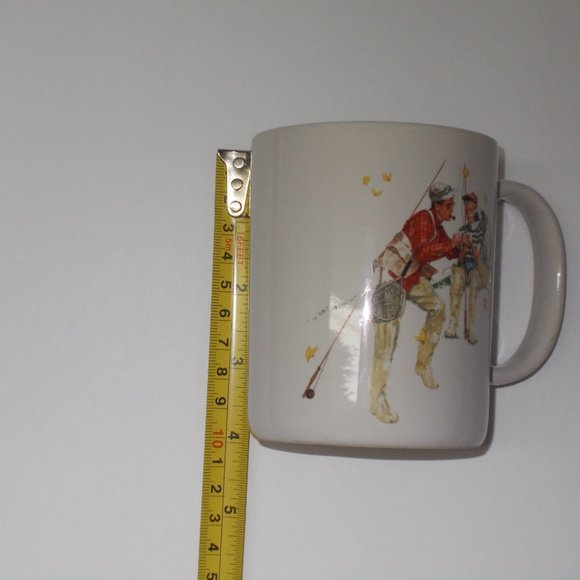 2 mugs "Trout Dinner" by Norman Rockwell - Picture 6 of 7